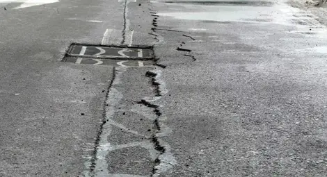 Павлова разпореди оглед на състоянието на пътните настилки в страната