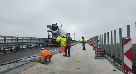 Затвориха Дунав мост при Русе &ndash; Гюргево, ограничението за леки автомобили е до 21.00 часа тази вечер,&nbsp;  а за камиони до 09.00 часа сутринта