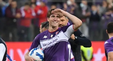 Душан Влахович изравни рекорда на Роналдо за най-много голове за календарна година Душан Влахович изравни рекорда на Роналдо за най-много голове за календарна година