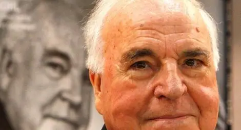 Почина легендарният канцлер Хелмут Кол Почина легендарният канцлер Хелмут Кол