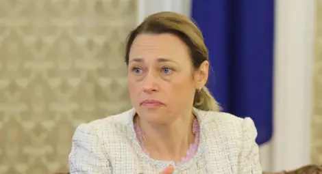 Ива Митева: Няма да има гласуване на проектокабинета, Николов се оттегли