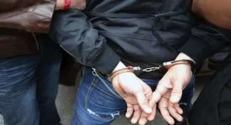 Крадец хванат от стопанина, докато разбива мазето му