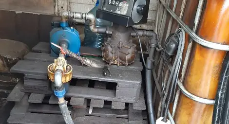 Хваната преди три месеца нелегална бензиностанция в Бяла подновила бизнеса