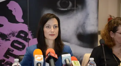 Мария Габриел покани студенти от  университета на гости в Брюксел