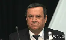 Хасан Адемов: Плоският данък няма да бъде отменен Хасан Адемов: Плоският данък няма да бъде отменен