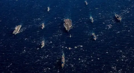 НАТО не обмисля военен ескорт на търговските кораби в Черно море