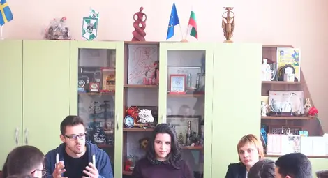 Клуб &bdquo;Дебати&ldquo; към Младежкия дебютира със спор за миграцията