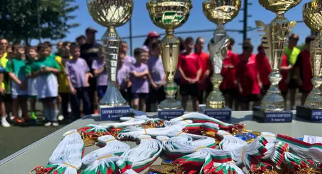 Отборите на СУ „Васил Левски“ и ОУ „Любен Каравелов“ победиха във футболния турнир на Деня на детето в Русе Отборите на СУ „Васил Левски“ и ОУ „Любен Каравелов“ победиха във футболния турнир на Деня на детето в Русе