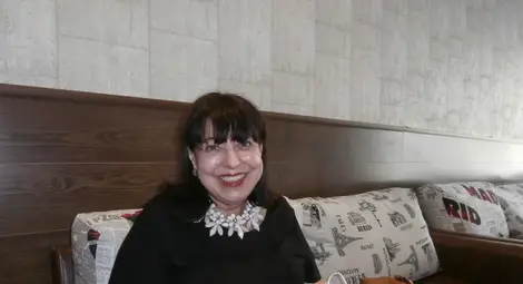 Елеонора Николова си донесе пухкав спомен от София - котарака Джордж