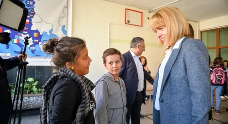 Държавата вече ще дава стипендии и на частни ученици