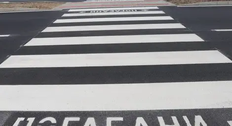 Възрастна жена загина след удар от такси на пешеходна пътека