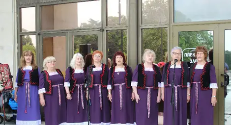 Три пенсионерски клуба загърбиха дъжда заради "Млади в старостта"