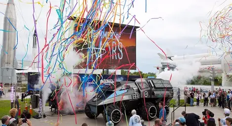 Марсоходът на НАСА сякаш е излязъл от &bdquo;Армагедон&rdquo;