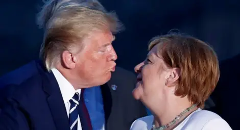 Меркел определя като "проблематична" забраната от Туитър на акаунта на Тръмп