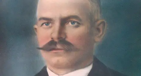 Най-младият опълченец от Поликрайще Пеню Кочев Симеонов (1860 &ndash; 1953) &ndash; 17-годишен доброволец в Българското опълчение, участник в боевете на Шипка и Шейново и в зимното преминаване на Балкана, доброволец в Сръбско-българската война през 1885 г., с почетното звание &bdquo;Герой на Поликрайще и България&ldquo;. 