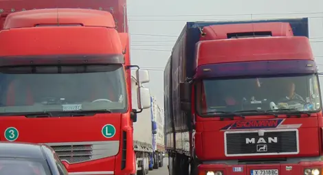 Спират тировете в последния почивен ден за Великден Спират тировете в последния почивен ден за Великден