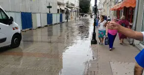 По „Александровска“ тече река! Минувачи взеха демонстрация за авария