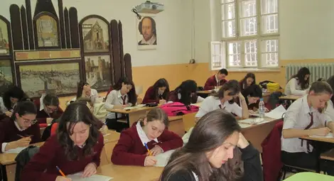 10 млади русенски есеисти в спор за националната титла