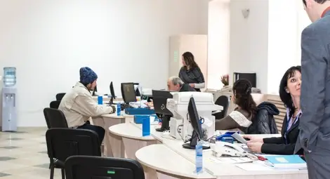 Подготвят се нови задължителни стандарти за административно обслужване