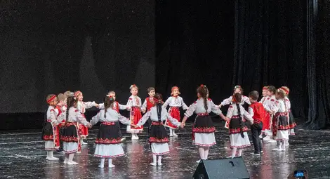 &bdquo;Синьо сърце&ldquo; обедини стотици русенци около каузата на хората с аутизъм От Сдружението търсят своя собствена зала за работа с децата