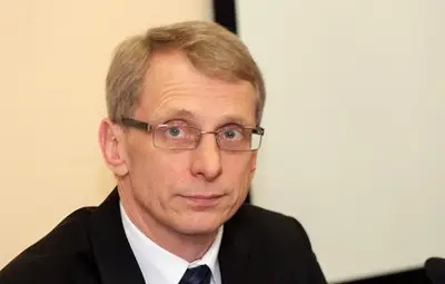 Министърът на образованието: Намаляваме бройки във вузовете по държавна поръчка