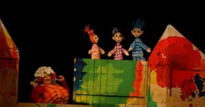 Куклениците вече радват с по  две представления всяка неделя