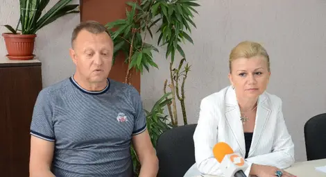 Пиян пенсионер потроши с тесла офиса на евродепутата Мария Габриел