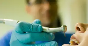 Здравната каса плаща лечение на трети зъб