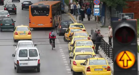 Всеки десети таксиметров апарат отчита грешно