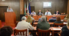 Русе има нови трима почетни граждани