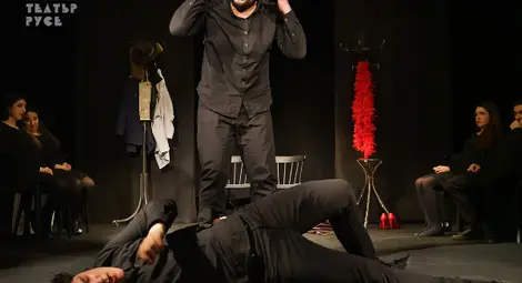 Комедията &bdquo;Чехов търси талант&ldquo; и класиката &bdquo;Пинокио&ldquo; оживяват тази седмица на сцена в Русе