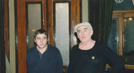 Послепис за Парчето, за когото  небето е и петолиние, и сцена