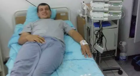 Млад пожарникар търси  помощ, за да пребори рака