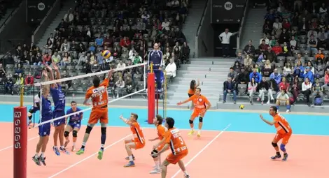 Волейболистите на &bdquo;Дунав&ldquo; излизат в тежък плейоф срещу лидера &bdquo;Хебър&ldquo;