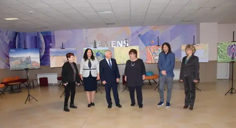 В Русенския университет откриха Фотографската изложба "Цветовете на живота"