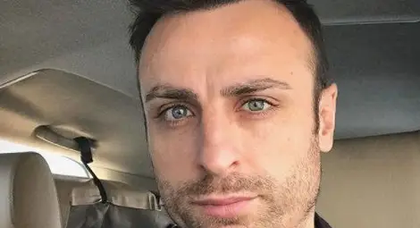 Бербатов при пристигането си в София: Правите ме да изглеждам лош