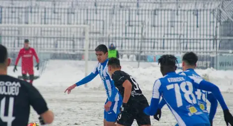 Димитър Тодоров /в средата/ пропуска мача с &bdquo;Монтана&ldquo; заради натрупани жълти картони.