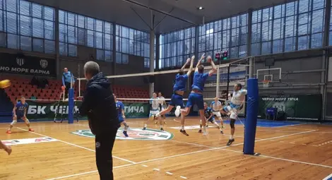 Волейболистите срещу ЦСКА и &bdquo;Левски&ldquo; в столицата