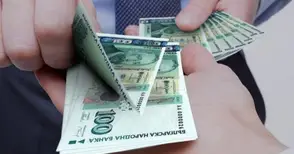 Два бързи кредита анулирани заради огромно оскъпяване при липса на поръчители