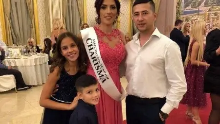 Татяна Чобанова със семейството си. Снимка: Личен архив Татяна Чобанова със семейството си. Снимка: Личен архив