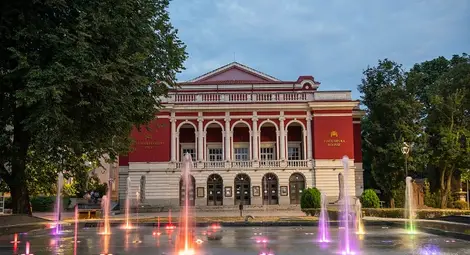 Русенска и софийска фирма наддават за поръчката за укрепване на операта