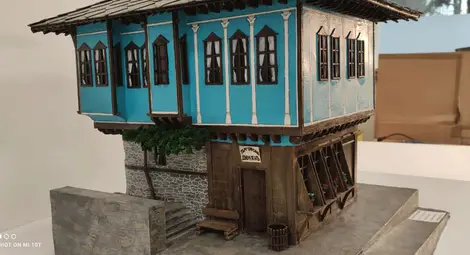 Катерина Димова с награда за макет на търговски дюкян Катерина Димова с награда за макет на търговски дюкян