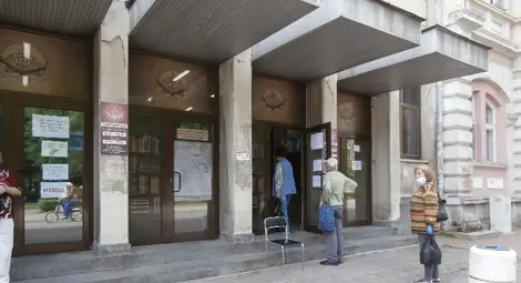 Закопнели да четат хора извиха опашки в Регионалната библиотека