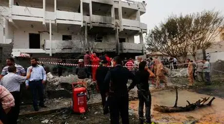 Атентат с кола бомба срещу френското посолство в Либия