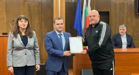 Първенци в Ученическите игри в Русе бяха наградени от кмета Пенчо Милков