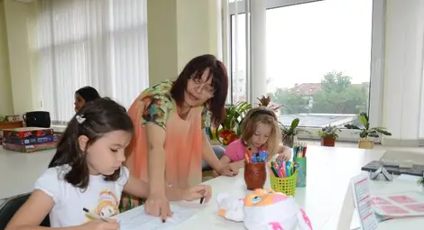 С правене на кукли, комикси и разходки в &bdquo;Диалог&ldquo; превръщат лятото в приключение