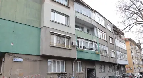 Живеещи в нацепения блок на &bdquo;Велико Търново&ldquo;: Мазите ни са неизползваеми заради високата влага