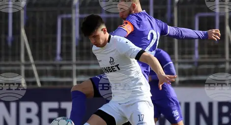 БФС върза воденичен камък на шията на &bdquo;Дунав&ldquo; - 20 000 такса за дубъла в Трета лига