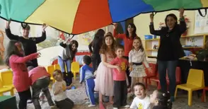 Децата от „Зора“  посрещнаха пролетта