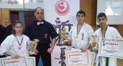 Каратеките на &bdquo;Русе&ldquo; откриха сезона с 5 държавни медала